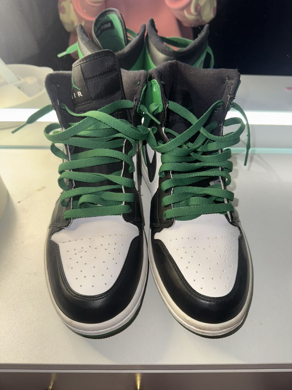 Jordan Brand Jordan 1 high defining moments celtics Size US 10.5 / EU 43-44 - 3 Thumbnail