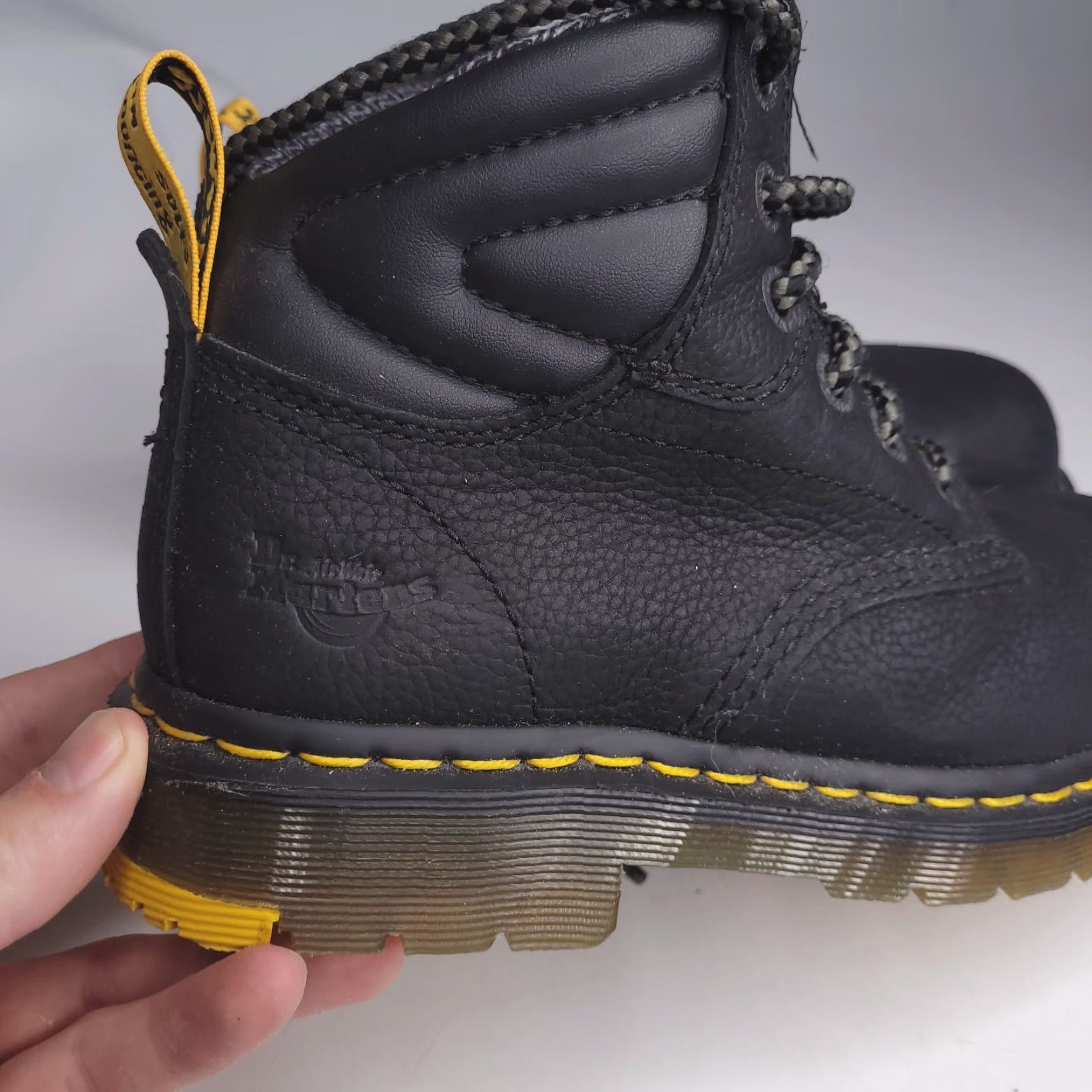 Dr. Martens Dr. Martens Boots Womens 5 Black Leather Hynine Street AW004 Womens Bootie 5 Black Vintage? No Vintage Size US 5 / IT 35 - 2 Thumbnail