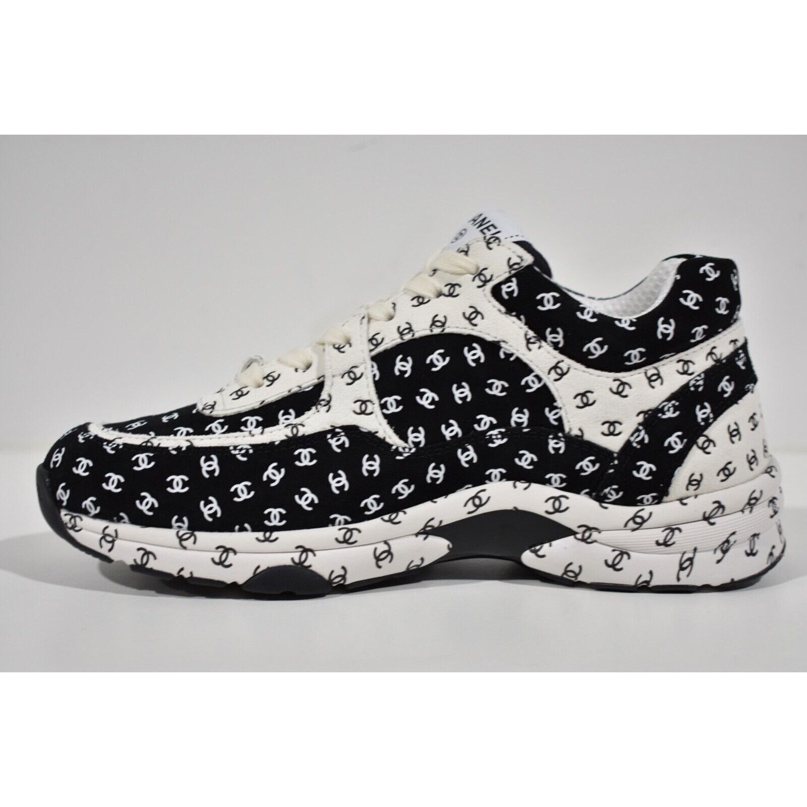 Chanel 22A Suede Printed CC Logo Flat Runner Trainer Sneaker 37 Size US 7 / IT 37 - 8 Thumbnail