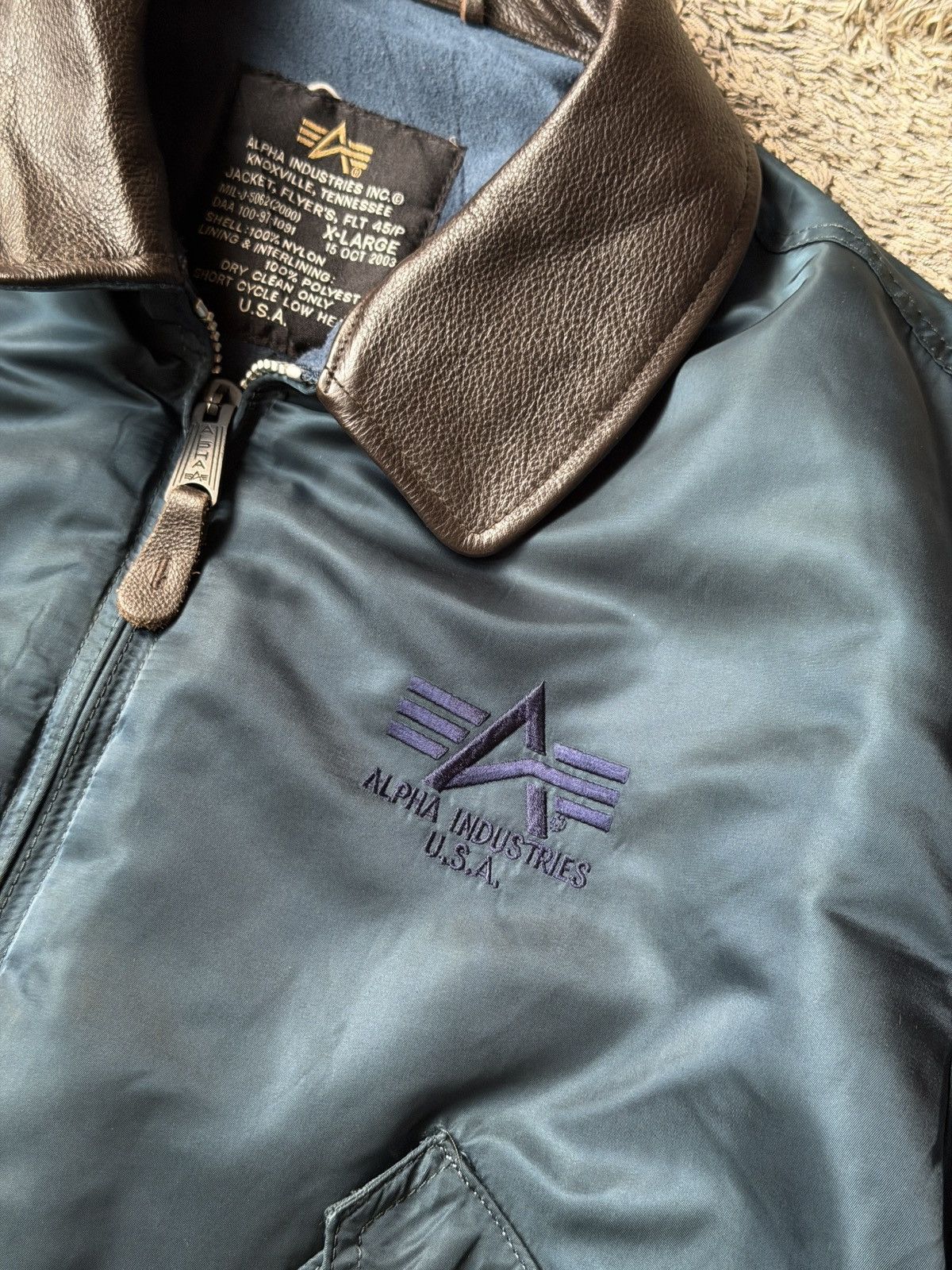 Alpha Industries Alpha Industries bomber. Size US L / EU 52-54 / 3 - 5 Thumbnail