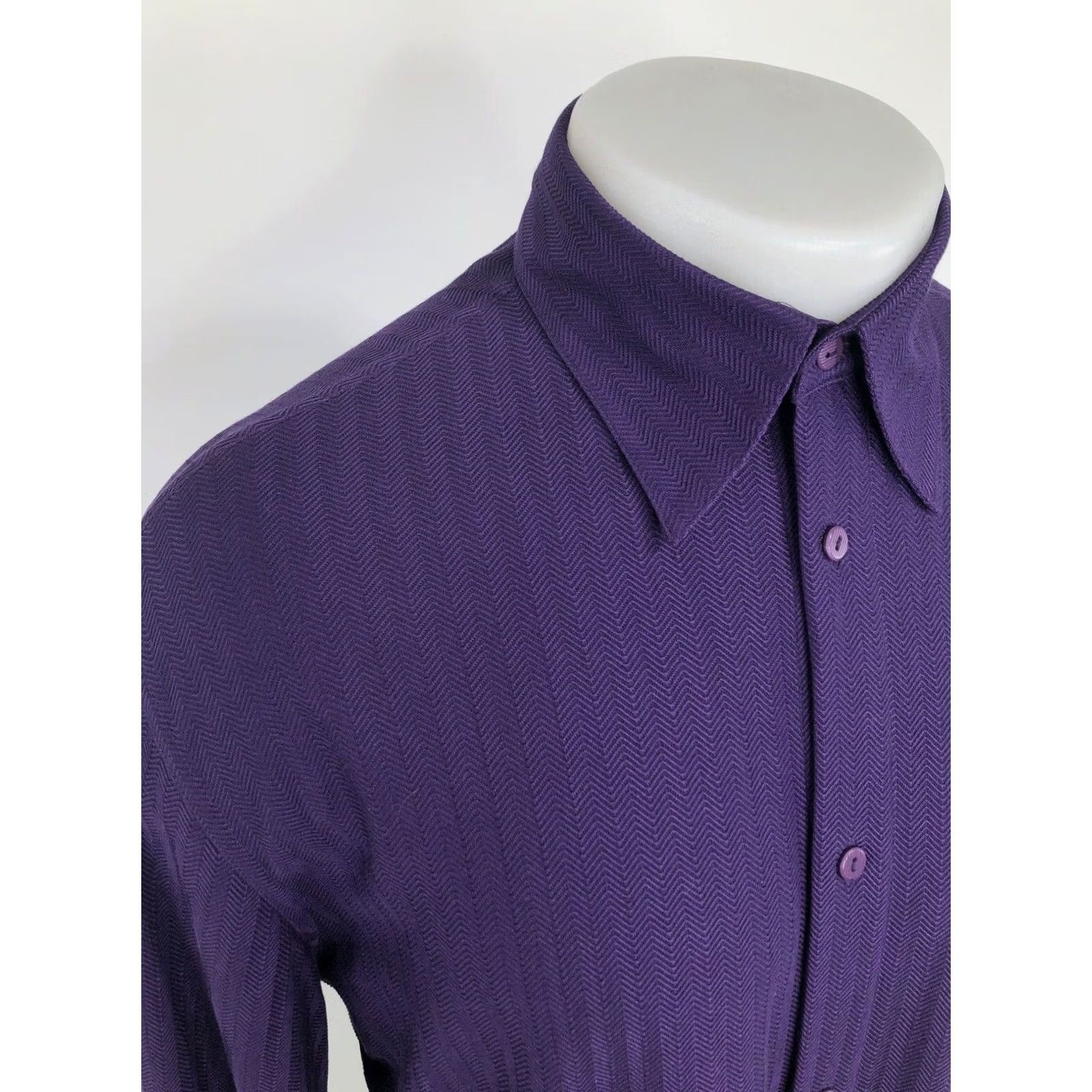 Vintage JHANE BARNES - Herringbone Embossed 100% SILK Mens Shirt S Purple Long Sleeve Button-Up Shirt Men XS-Size? Size US S / EU 44-46 / 1 - 2 Thumbnail