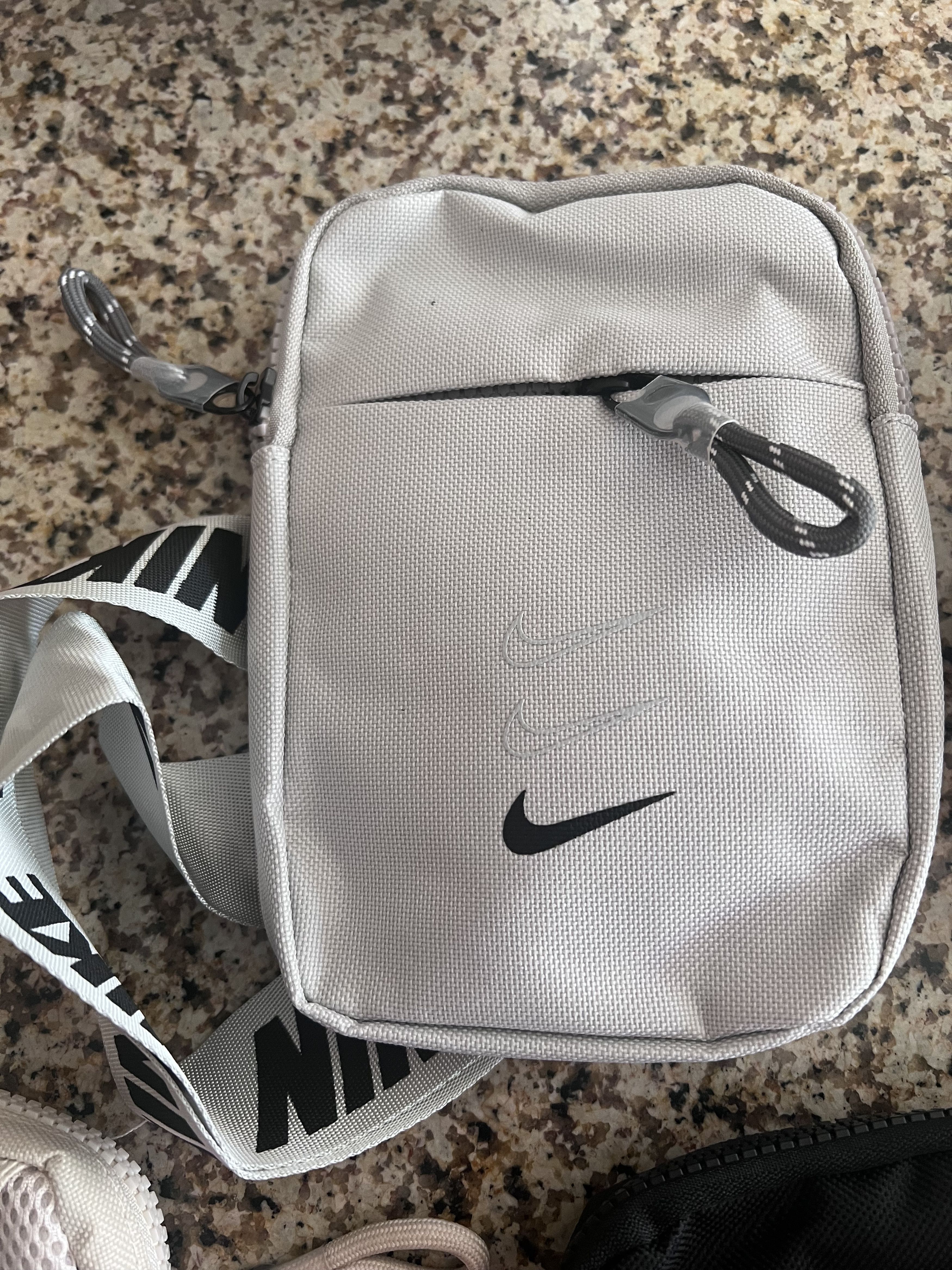 Nike Sportswear Crossbody Bag Wolf Gray/black Strap in Grey, Women's