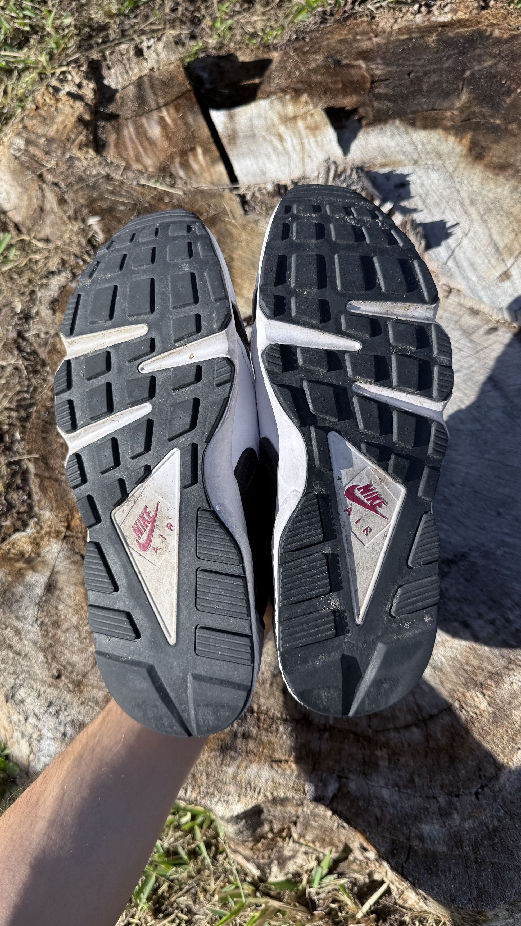 Nike Air Huarache Size US 10.5 / EU 43-44 - 9 Thumbnail