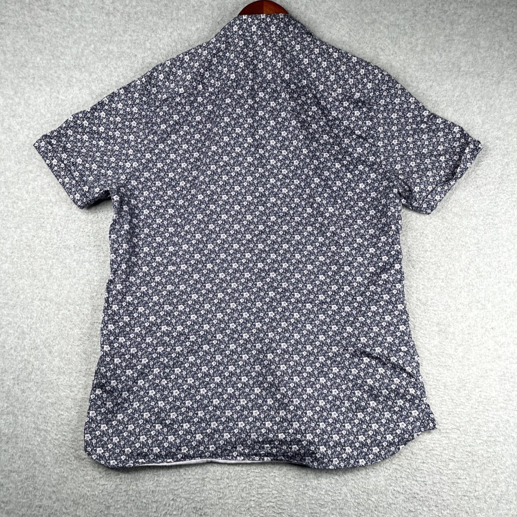 Ted Baker Ted Baker London Shirt Mens Size 4 Button-Up Short Sleeve Navy Pink Flower Print Cotton Size US L / EU 52-54 / 3 - 6 Thumbnail
