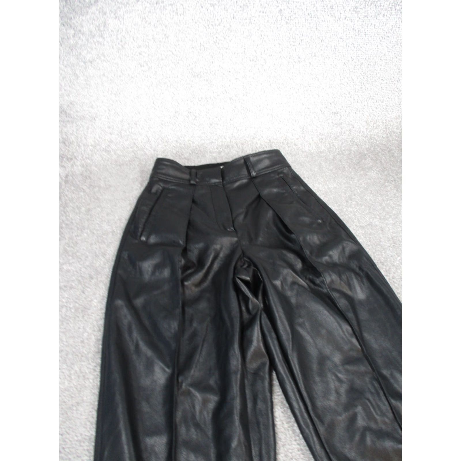 Vintage VINTAGE Babaton Pants Womens 00 Black Faux Leather Pleated Front Dress Pants Adult Regular Size 24" / US 00 / IT 34 - 2 Thumbnail