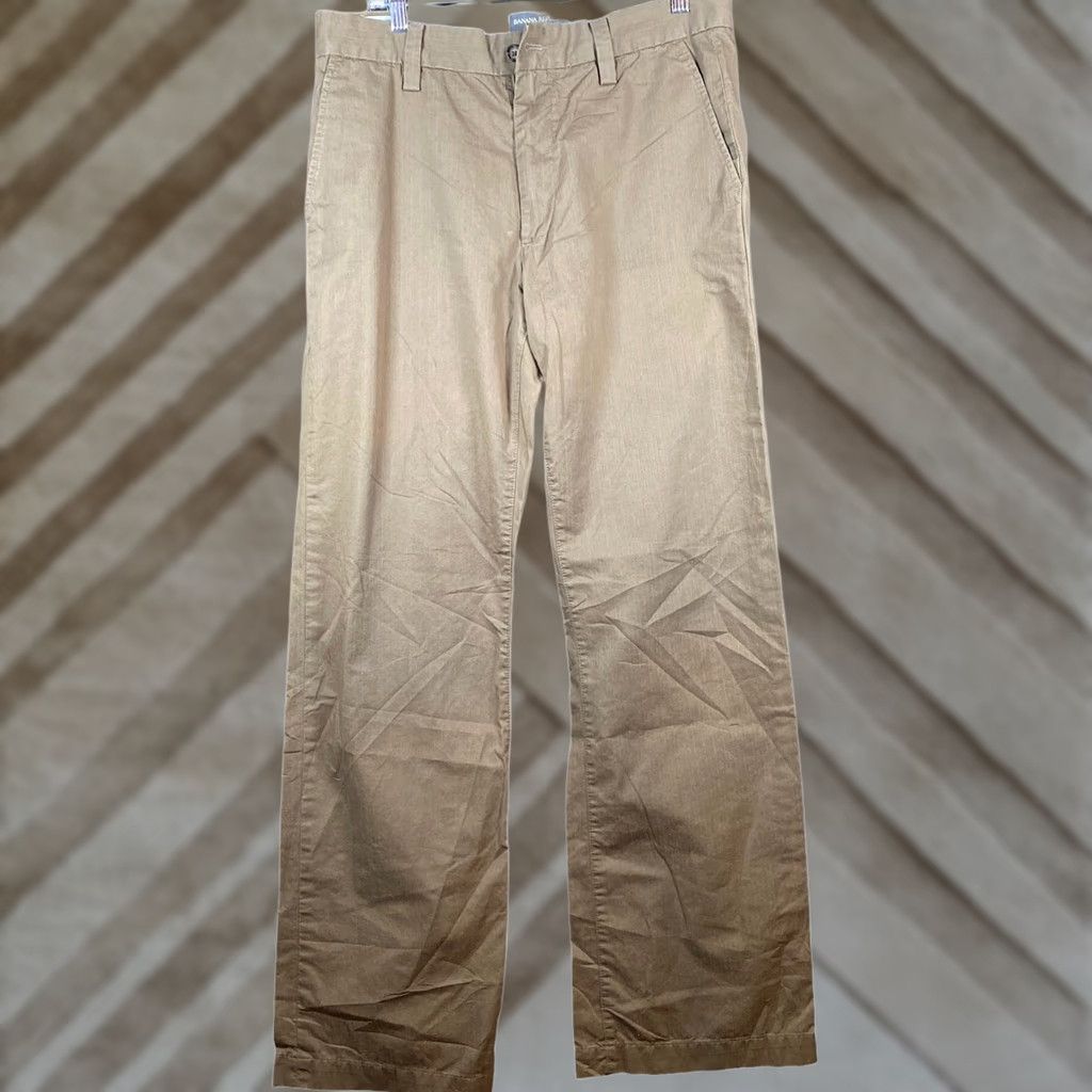 Banana Republic Banana Republic Mens Pants Brown Chino 100% Cotton Straight 33x34 (34x33) Pants Mens Regular 34 Inseam Straight Pocket Brown Chino Size US 33 - 1 Thumbnail