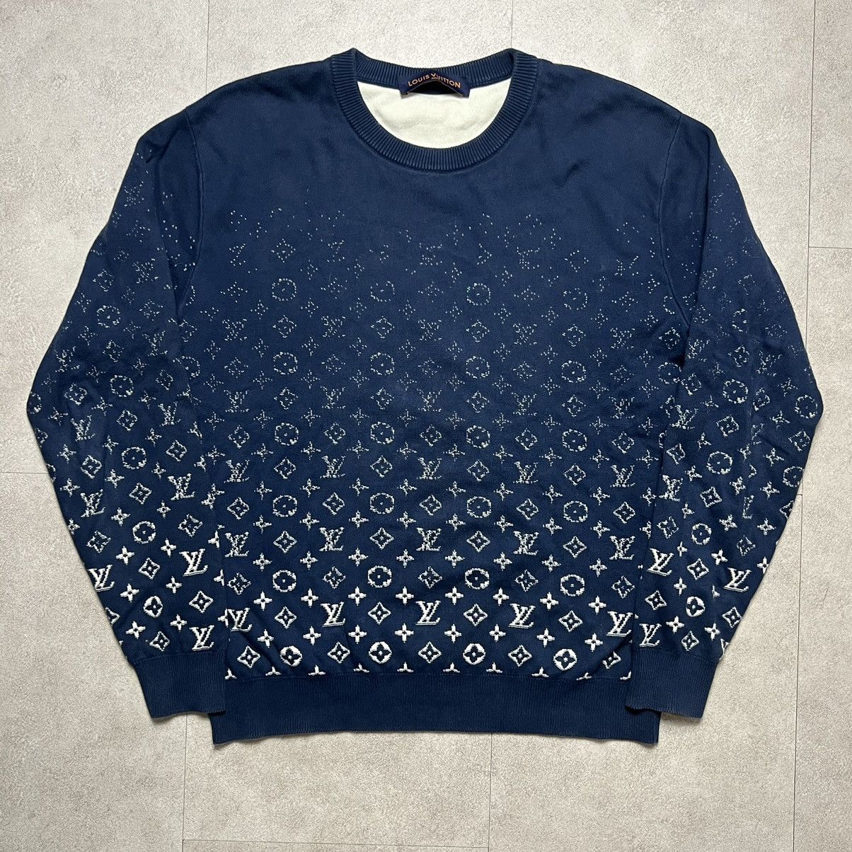 Louis Vuitton Louis Vuitton Gradation Monogram Knit Sweater Size US M / EU 48-50 / 2 - 1 Thumbnail
