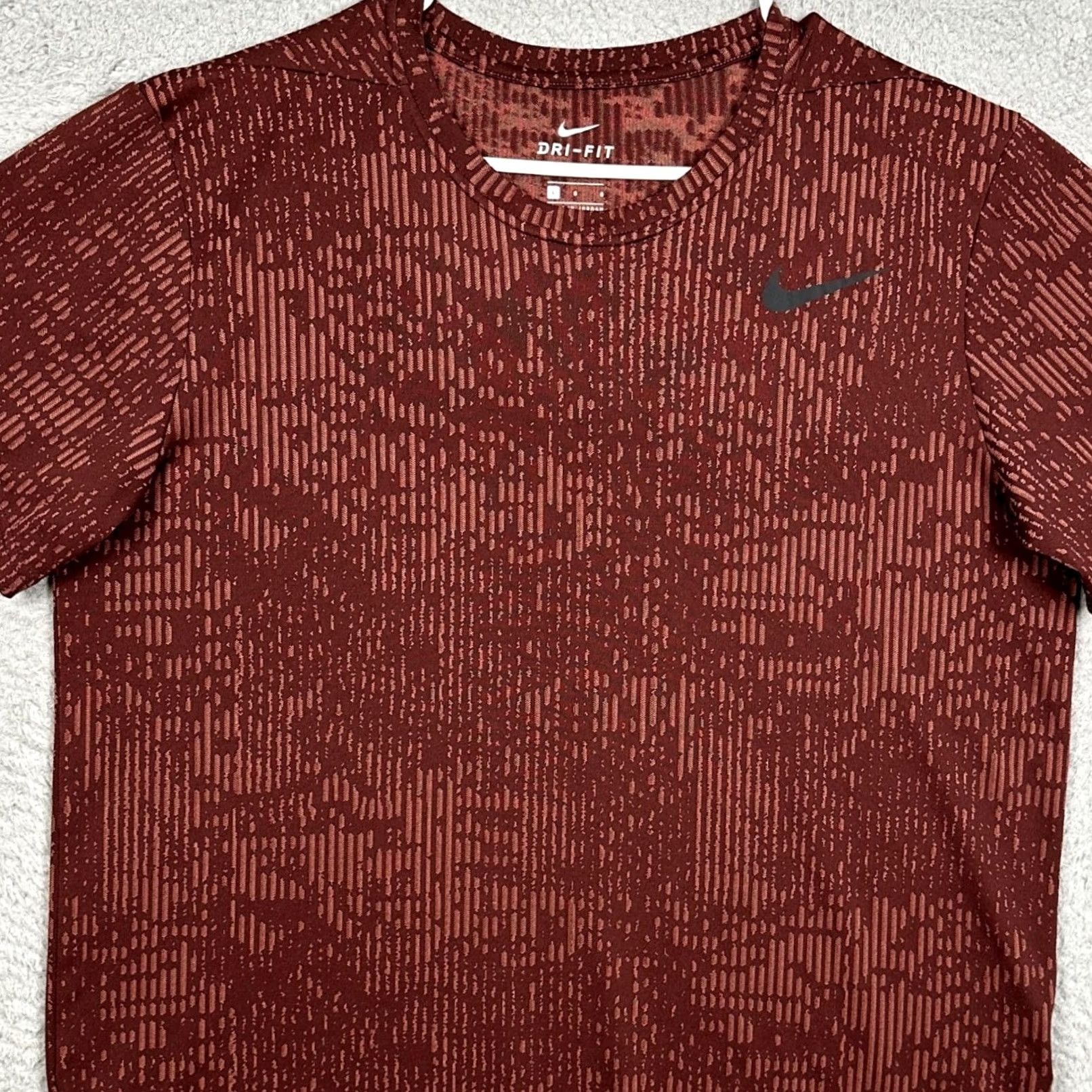 Nike VINTAGE Nike T-Shirt Mens Large Brown Textured Geometric Training Tee Short Sleeve EUC Size US L / EU 52-54 / 3 - 2 Thumbnail