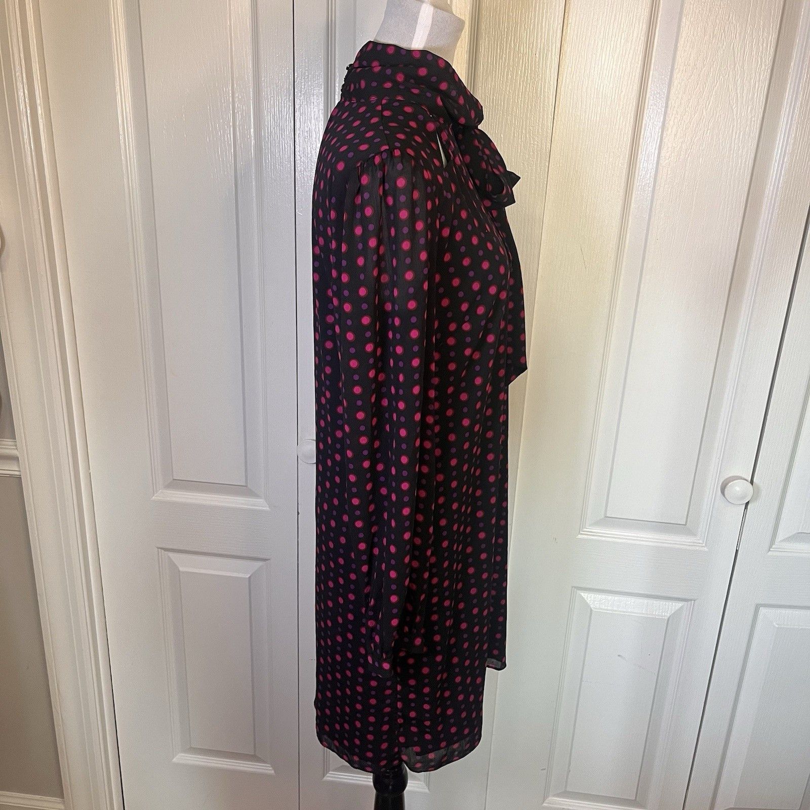 Other The Limited Tie Neck Shift Dress Sz 6 Long Sleeve Cut Outs Size M / US 6-8 / IT 42-44 - 4 Thumbnail