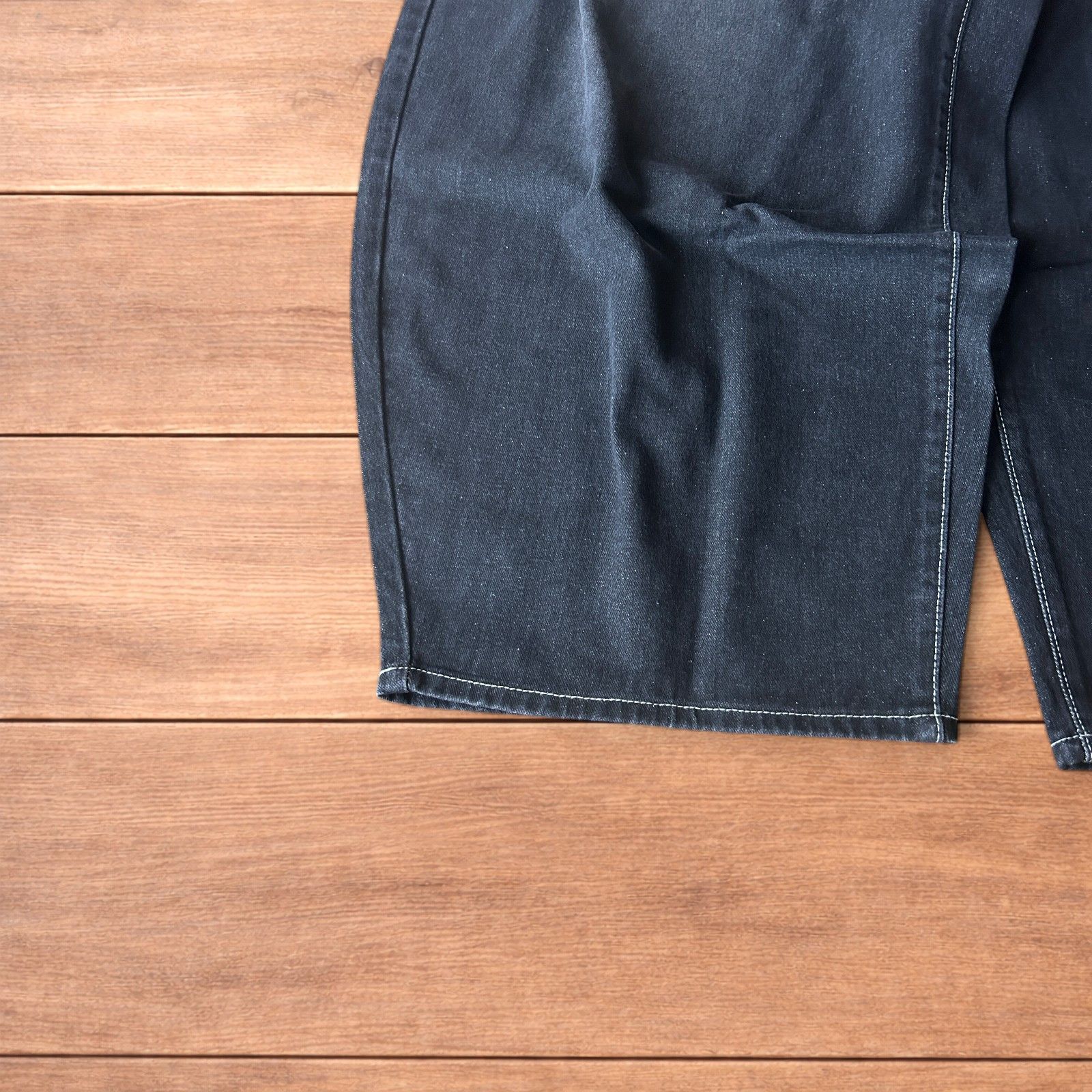 Japanese Brand Super baggy wide leg balloon fit jeans in washed black. Size US 30 / EU 46 - 5 Thumbnail