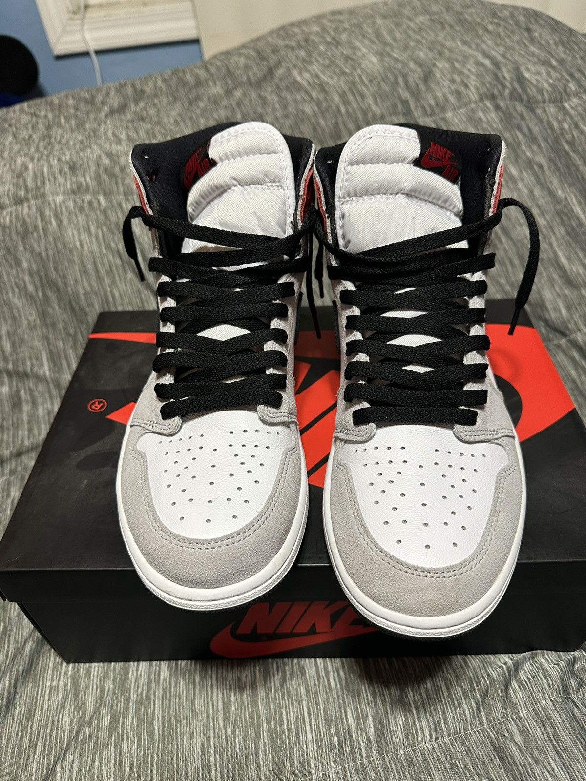 Jordan Brand Air Jordan 1 High Retro ' Smoke Grey ' Size US 10.5 / EU 43-44 - 5 Thumbnail