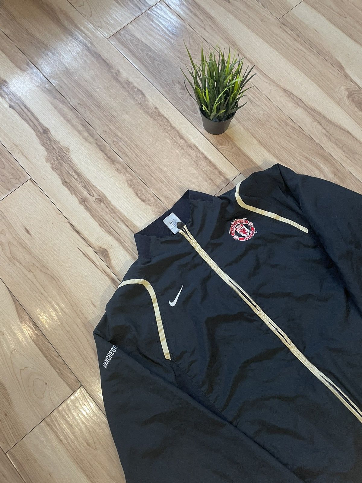 Nike × Vintage Windbreaker Nike x Machester United Vintage 2006 Size US M / EU 48-50 / 2 - 2 Thumbnail