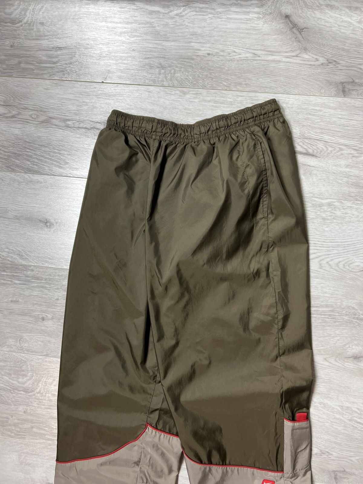 Nike × Vintage Vintage Nike Nylon Track Pants Swoosh Logo Men’s Sweatpants Size US 32 / EU 48 - 2 Thumbnail