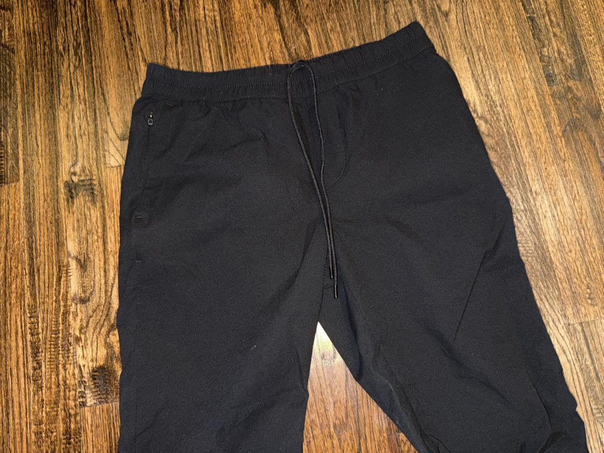 Banana Republic × Lululemon × Nike Banana Republic BR Sport Motion Tech Joggers Black Size XS Size US 30 / EU 46 - 3 Thumbnail