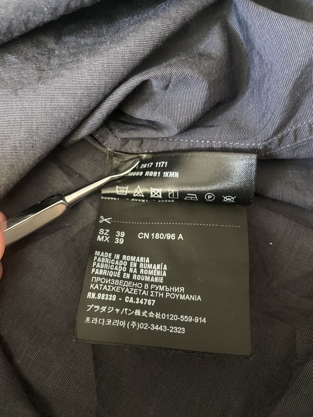 Prada Grey silver elagant shirt button up prada 2017 Size US M / EU 48-50 / 2 - 4 Thumbnail