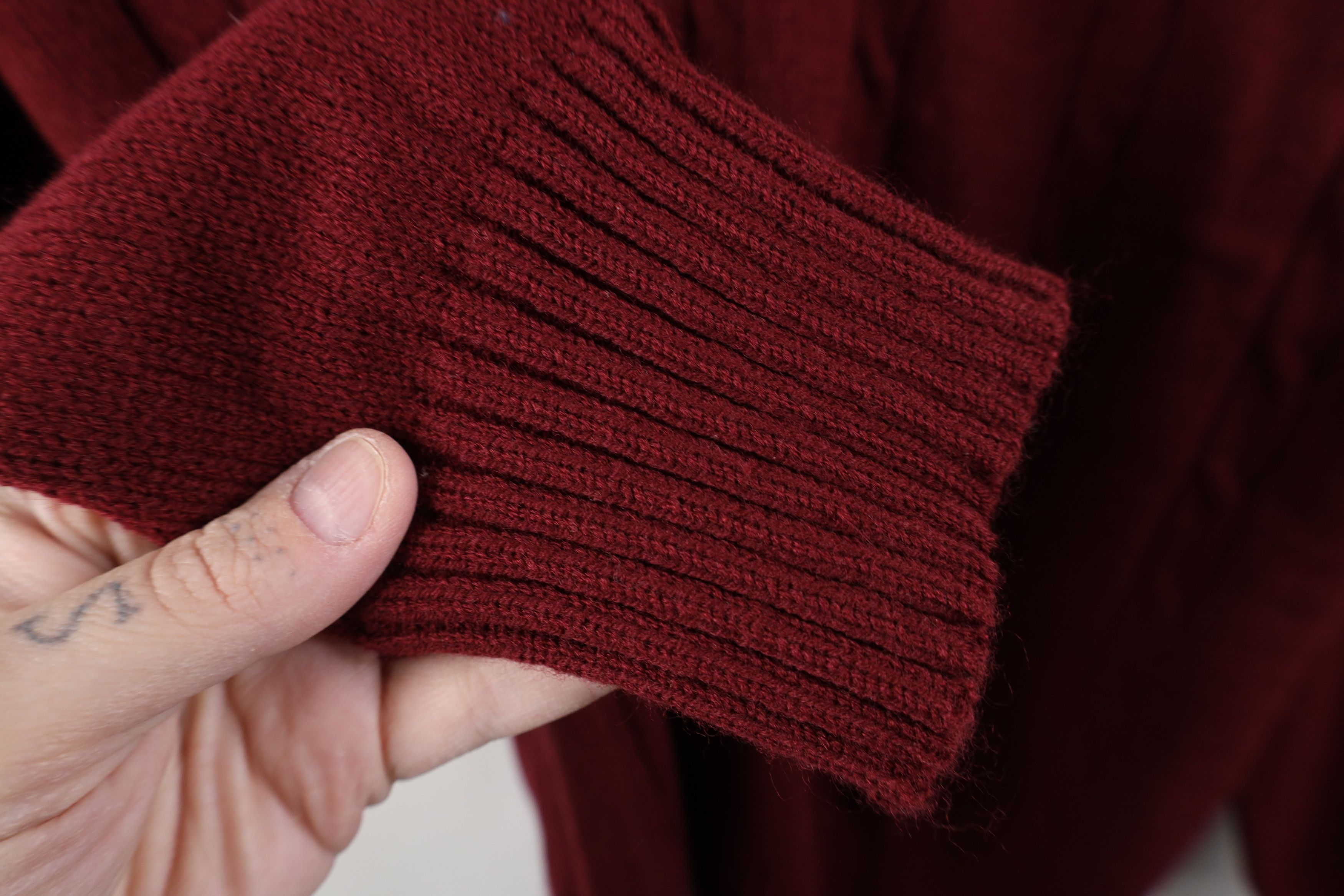Vintage Vintage 70s Streetwear Chunky Cable Knit V-Neck Sweater Size US L / EU 52-54 / 3 - 7 Thumbnail