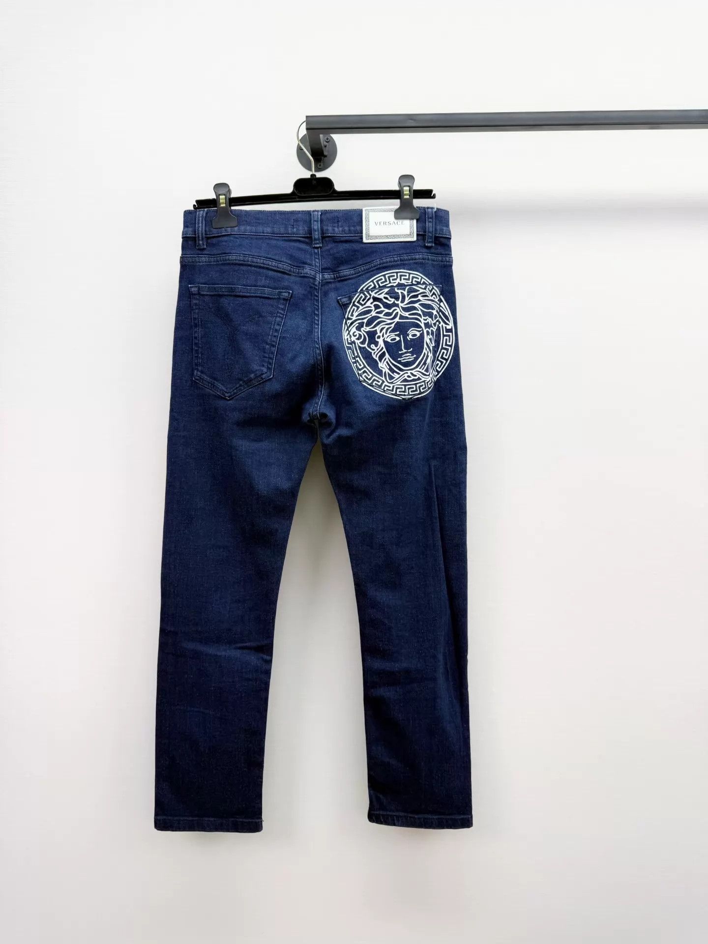 Versace Versace Men's Authentic Jeans Size 32 Waist 78 Worn 2x Size US 32 / EU 48 - 4 Thumbnail