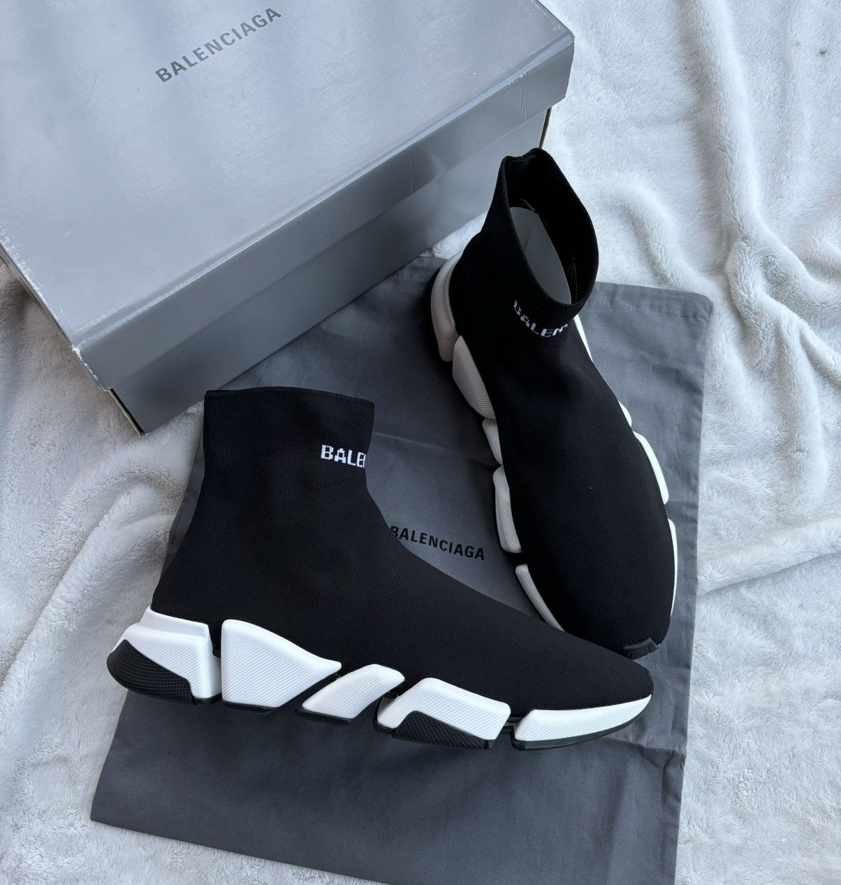 Balenciaga Balenciaga Black Front Logo Speed Runners Size US 12 / EU 45 - 1 Thumbnail