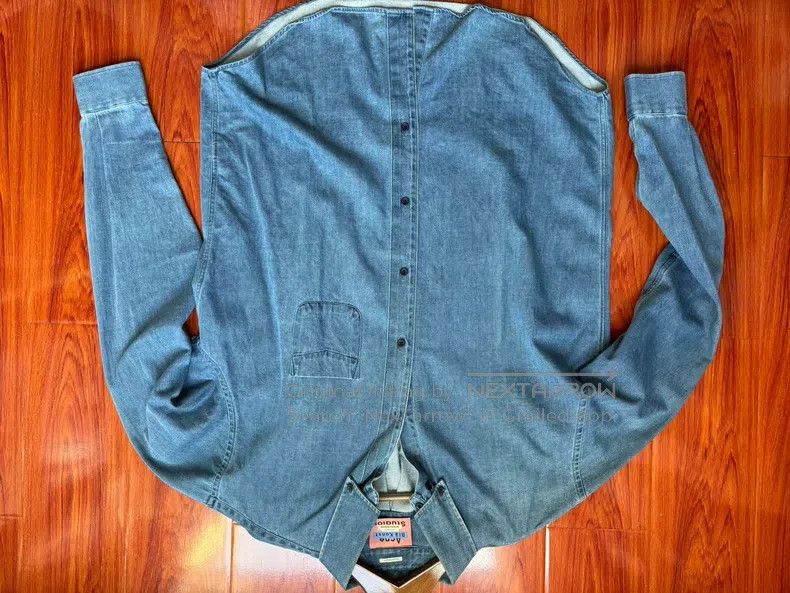 Acne Studios Acne Studios Blue buttoned denim shirt Size US L / EU 52-54 / 3 - 1 Thumbnail