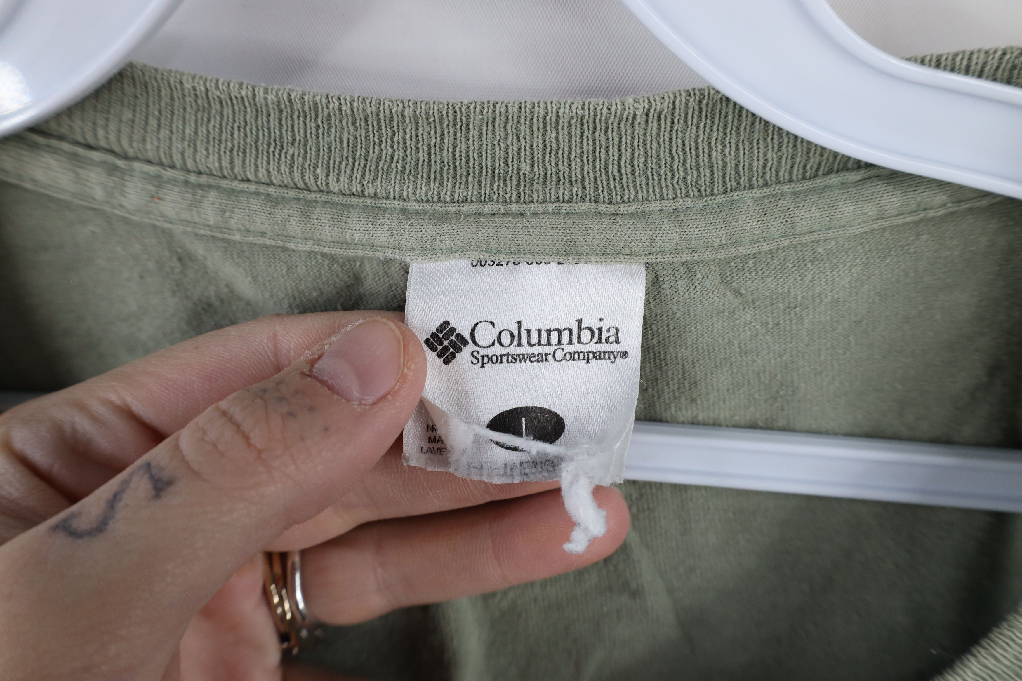 Columbia × Vintage Vintage 90s Columbia Spell Out Boxy Fit T-Shirt Green Cotton Size US L / EU 52-54 / 3 - 5 Thumbnail