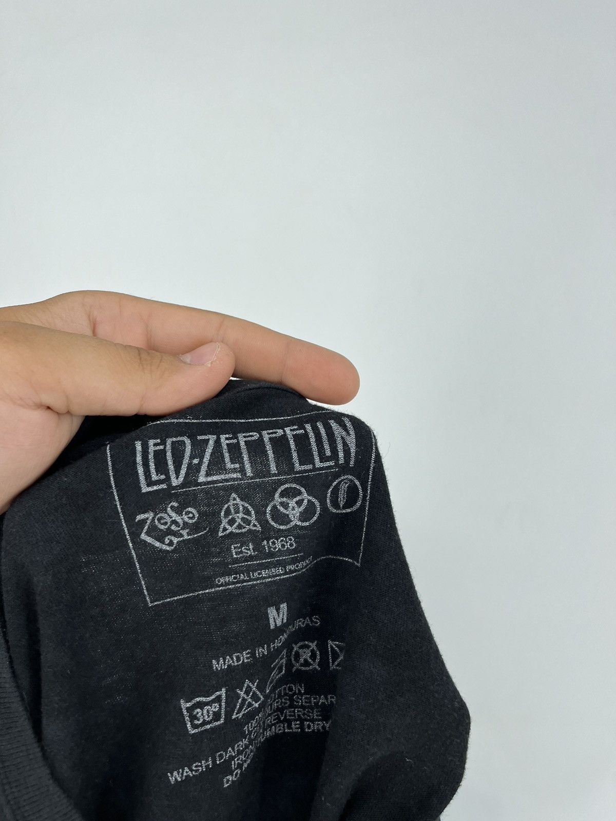 Band Tees Vintage Y2K 00s Led Zeppelin U.S. Tour 1975 Band T-Shirt Size US M / EU 48-50 / 2 - 12 Thumbnail