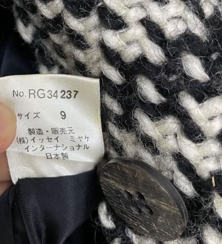Issey Miyake × Japanese Brand × Vintage Vintage IS Issey Miyake Houndstooth Knit Women’s Coat Size S / US 4 / IT 40 - 4 Thumbnail