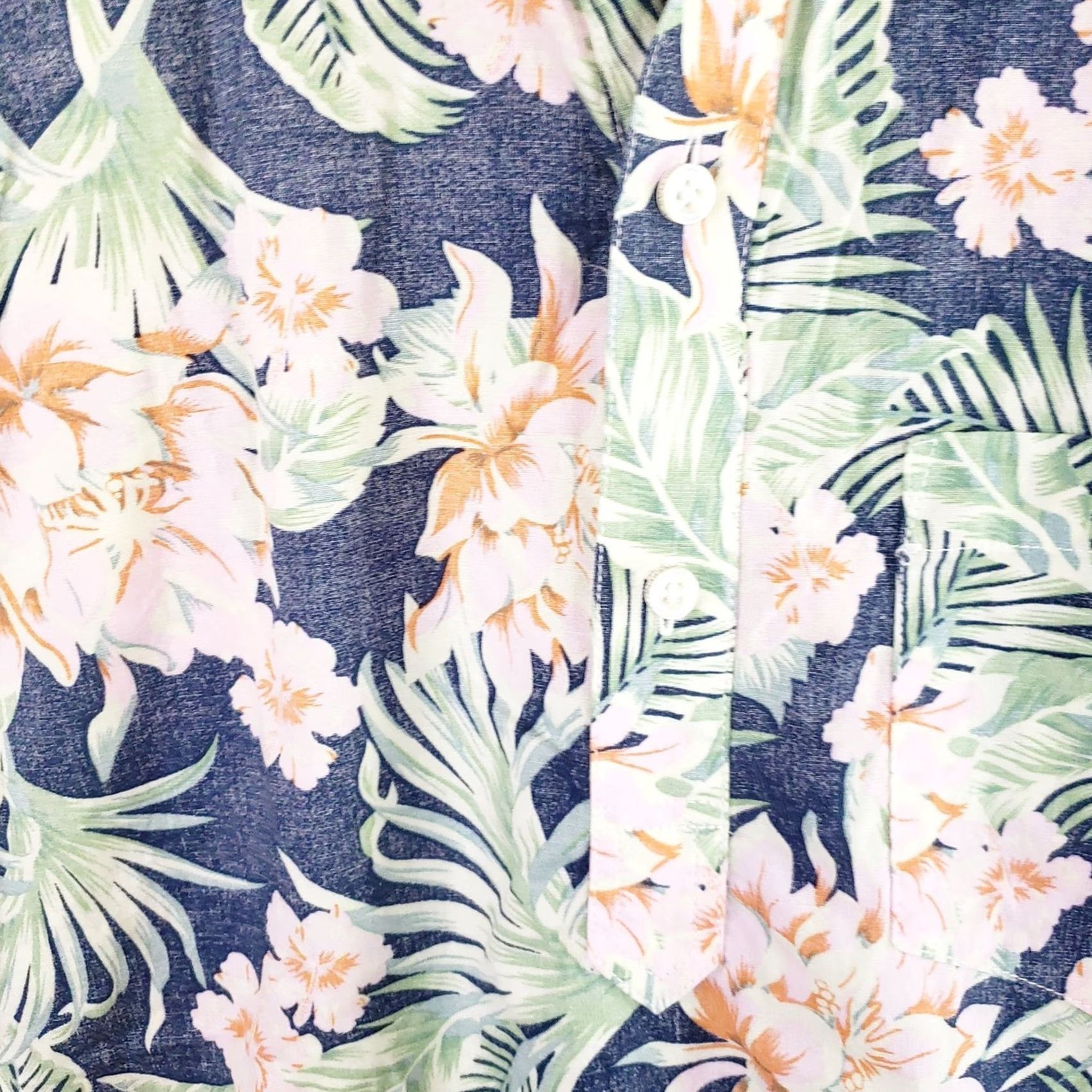 Chubbies Chubbies Weekend Wear Shirt Mens Large Floral Print Half Button Pullover New Size US L / EU 52-54 / 3 - 6 Thumbnail