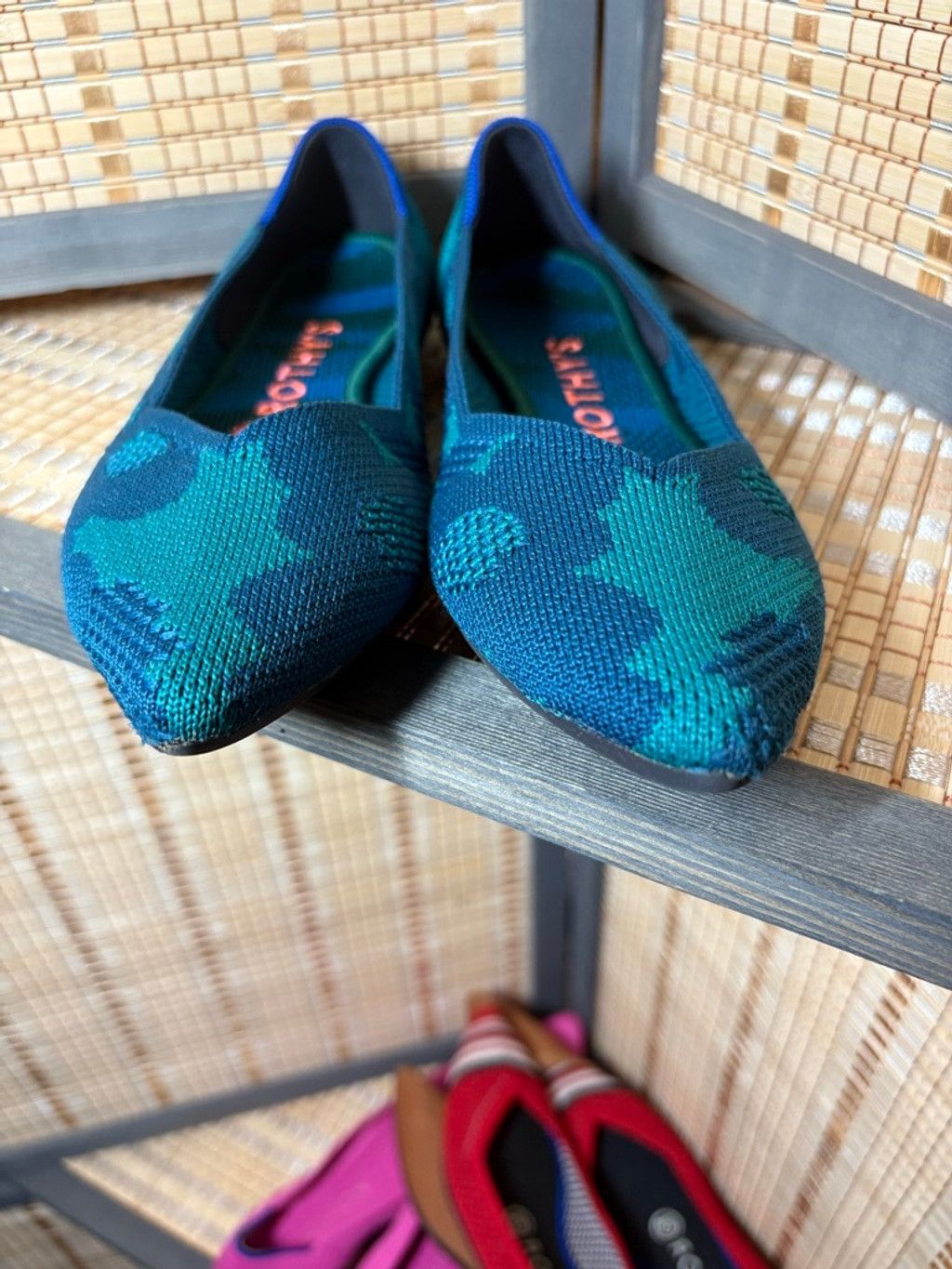 Women's Rothy's Teal Blue Camo The Point II Flats Size 6.5