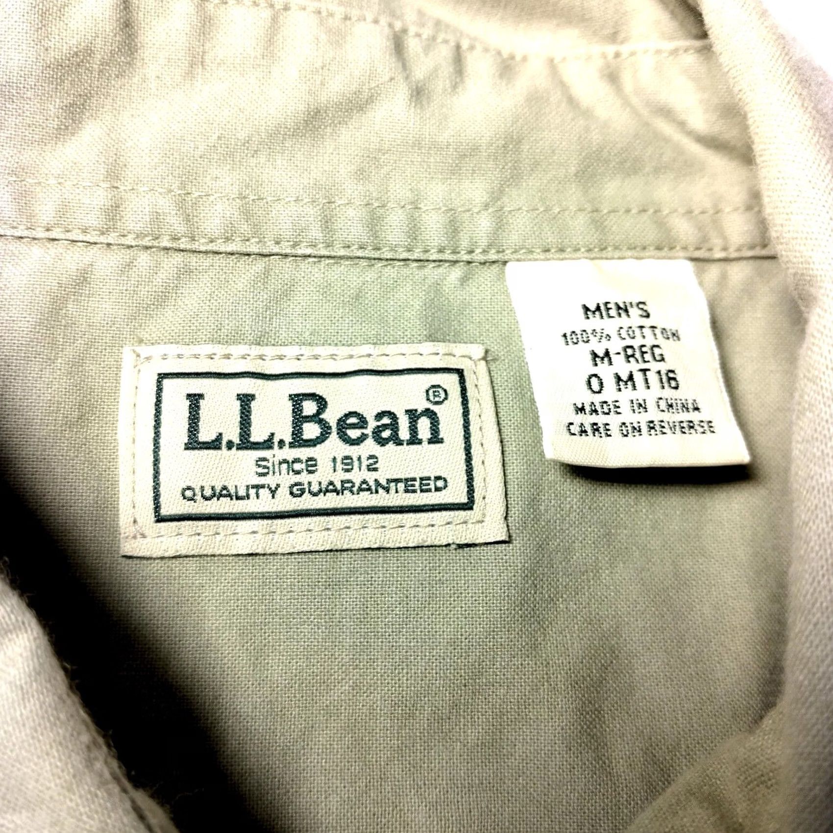 Vintage VINTAGE LL Bean Shirt Medium Beige Cotton Twill Long Sleeve Camp Work Workwear Button-Up Collar Spread Pockets Mens Regular 90s Camp Hiking Outdoorsy Size US M / EU 48-50 / 2 - 3 Thumbnail