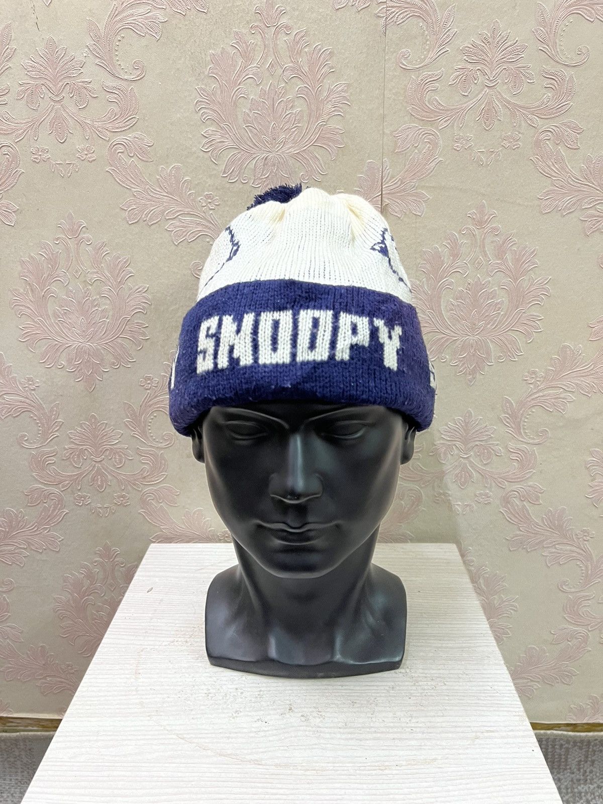 Peanuts Snoopy Peanuts Cartoon Beanie Hats Size ONE SIZE - 2 Thumbnail