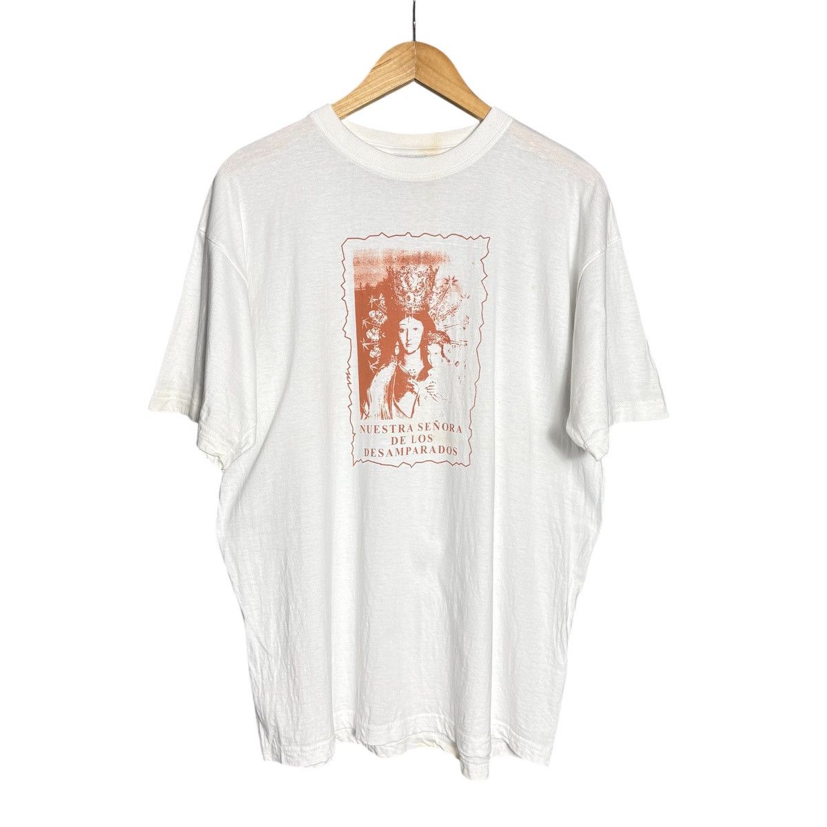 Vintage Vintage 90s Madonna And Child Spain Art T-Shirt Size US XL / EU 56 / 4 - 1 Thumbnail