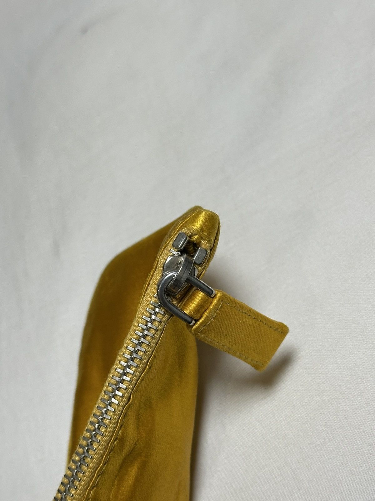 Prada Prada Pouch Clutch TESSUTO Giallo Fluo Nylon Neon Yellow Size ONE SIZE - 7 Thumbnail