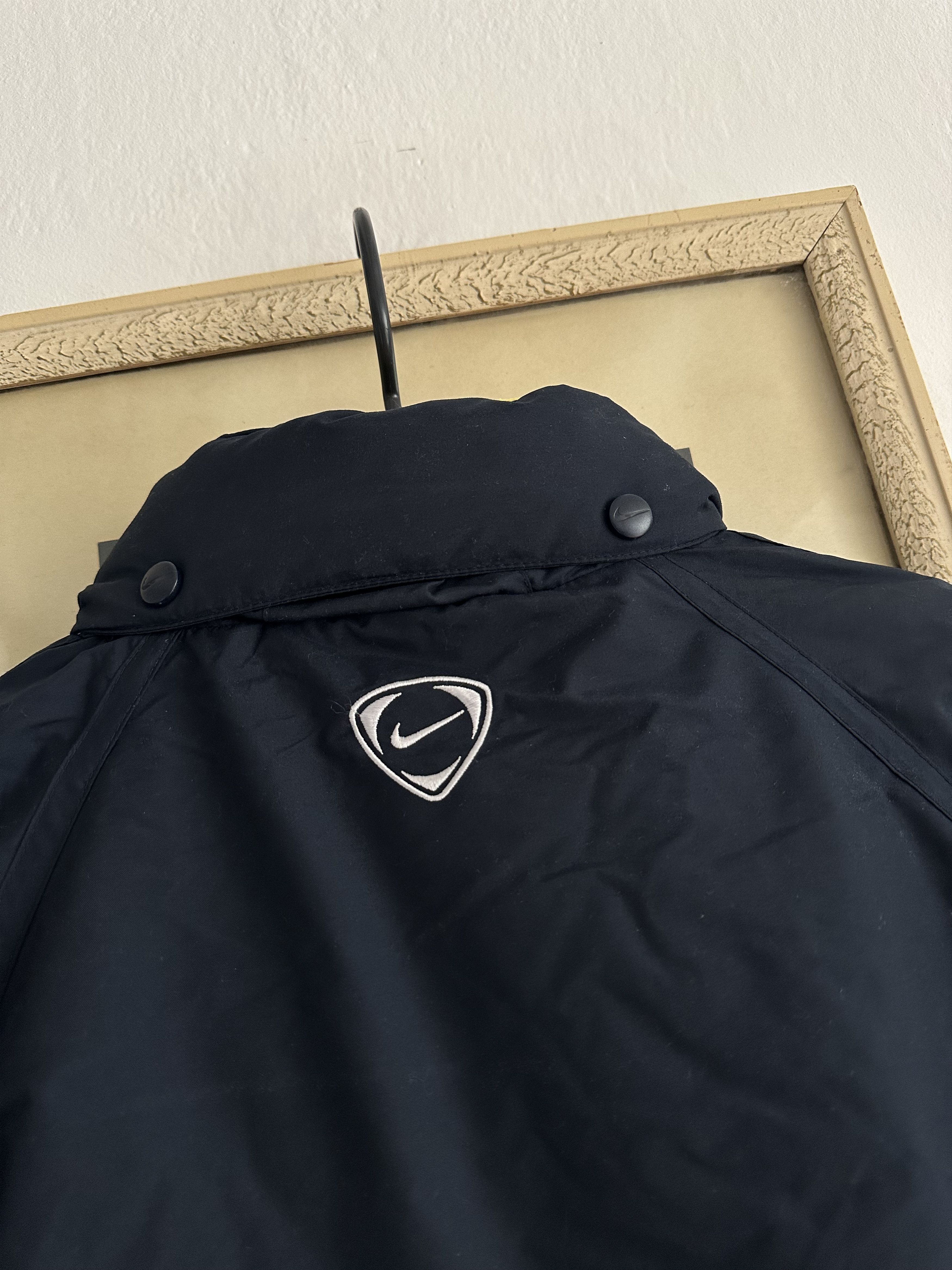 Nike Vintage Internazionale Inter Football Jacket Puffer Size US L / EU 52-54 / 3 - 20 Thumbnail