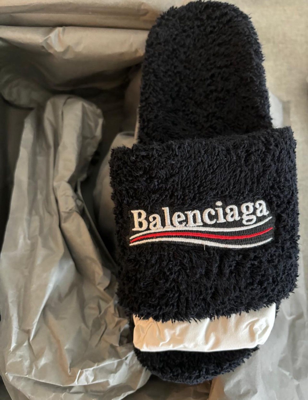 Balenciaga Embroidered Logo Furry Fleece Campaign Sandals Slides Size US 8 / EU 41 - 3 Thumbnail