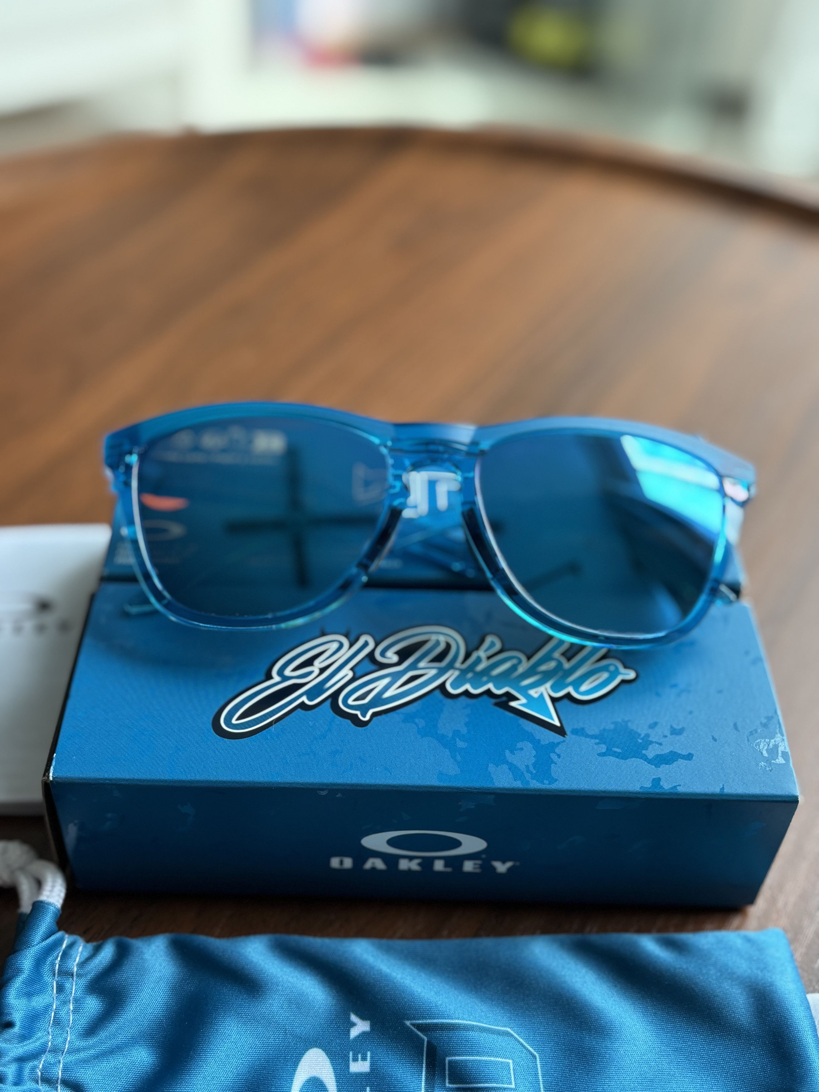 Other Frogskin oakley limited edition moto gp 20’ Size 40 - 12 Thumbnail