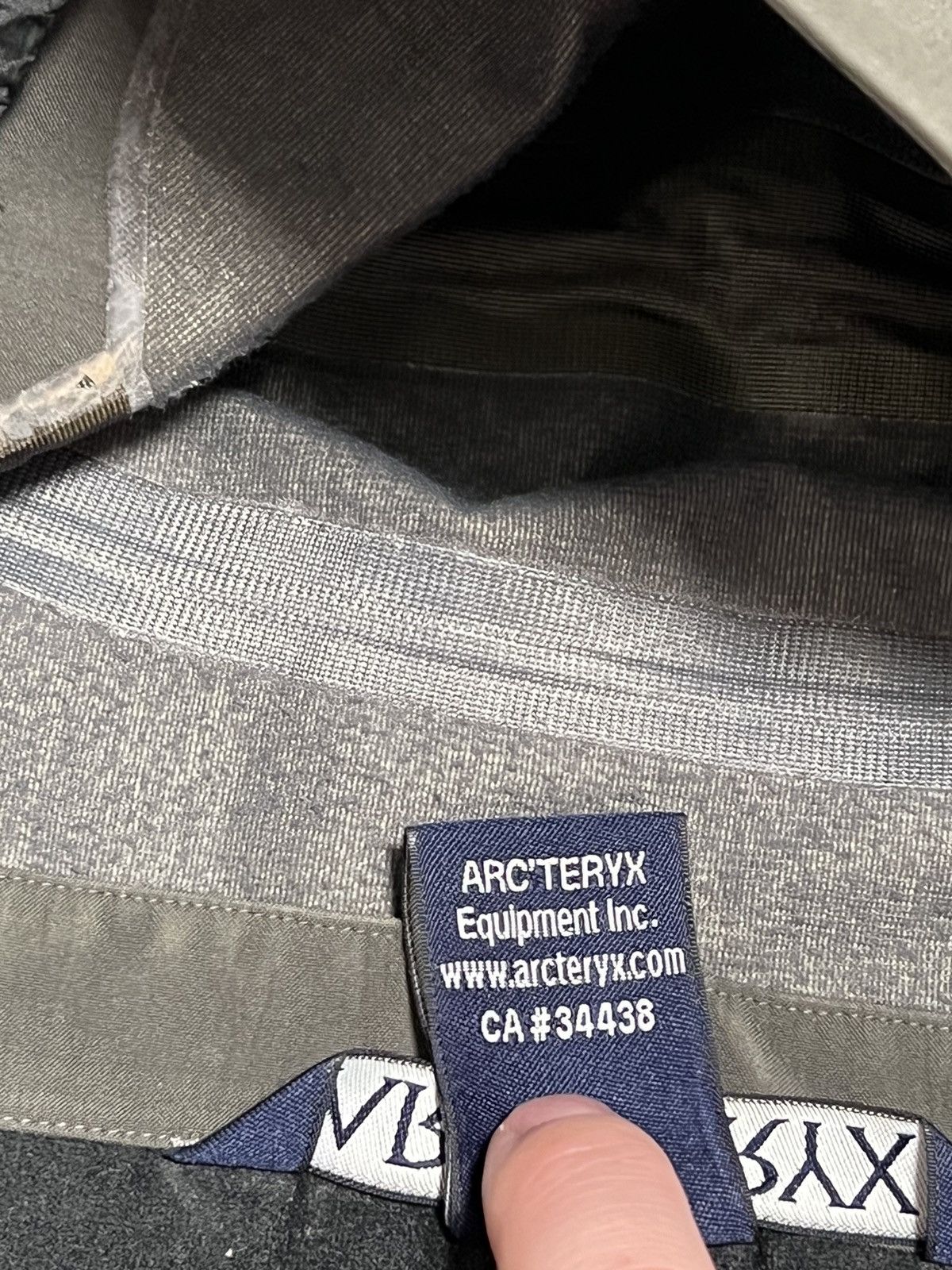 Arc'teryx × Vintage Arcteryx vintage gore-Tex jacket Size US M / EU 48-50 / 2 - 19 Thumbnail