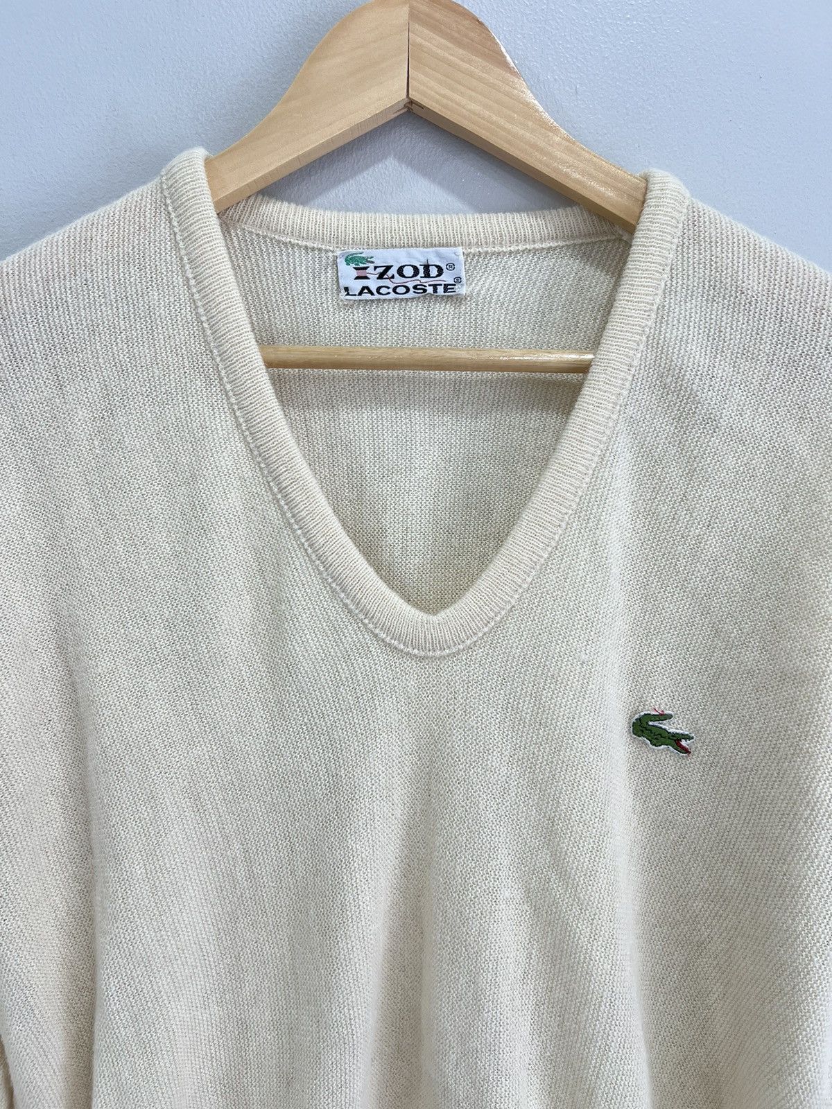 Lacoste Vintage Lacoste Cream Vneck Knit Sweater Size US M / EU 48-50 / 2 - 2 Thumbnail