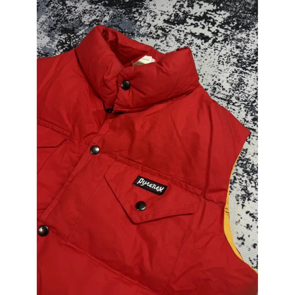 Pyrenex Pyrenex Puffer Vest Red Size fit M Size US M / EU 48-50 / 2 - 3 Thumbnail