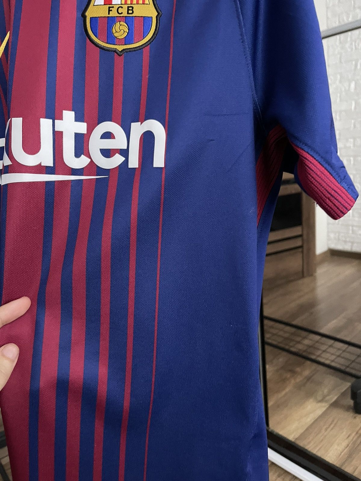 Nike 2017/2018 Nike FC Barcelona Messi Soccer Jersey T-Shirt Size US M / EU 48-50 / 2 - 18 Thumbnail