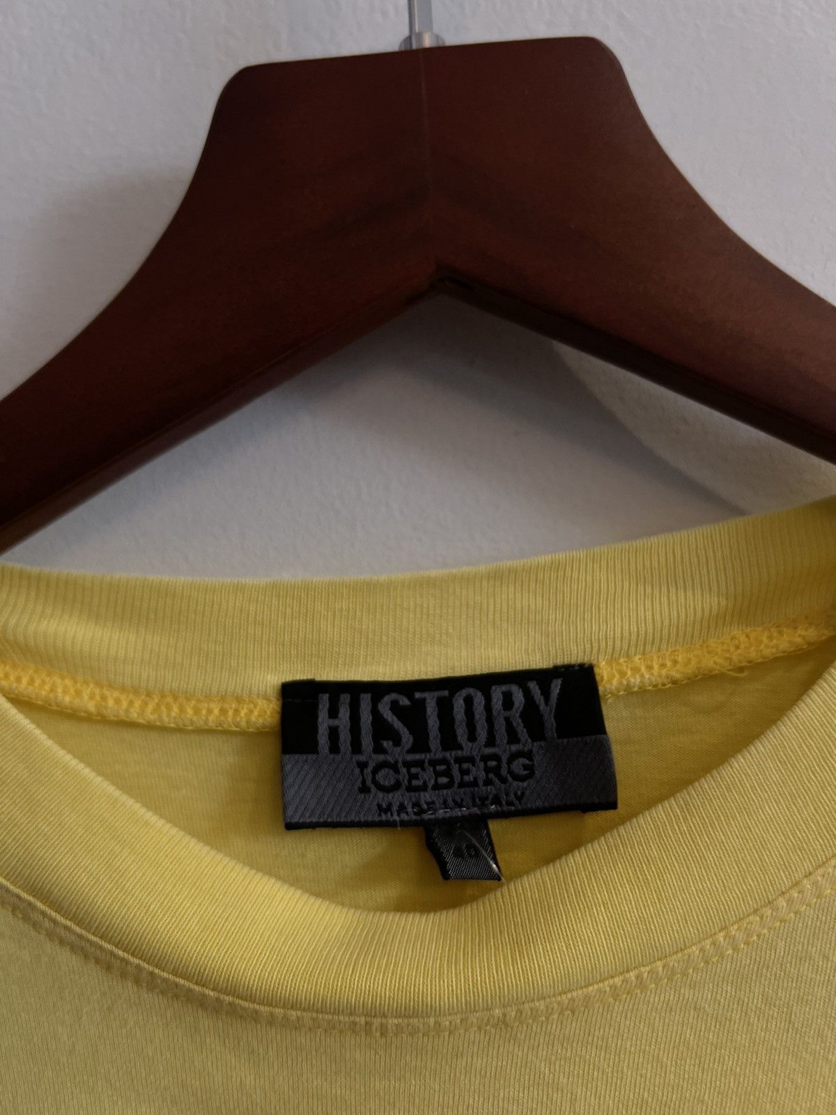 Iceberg × Vintage ICEBERG HISTORY IDEFIX MADE IN ITALY RARE TEE DOG LOGO Size US S / EU 44-46 / 1 - 3 Thumbnail