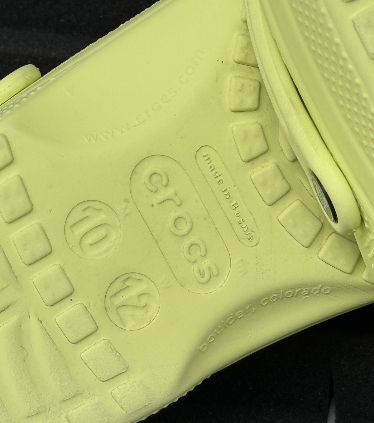 Crocs Classic Clog Slip On - Soft Yellow Size US 10 / EU 43 - 6 Thumbnail