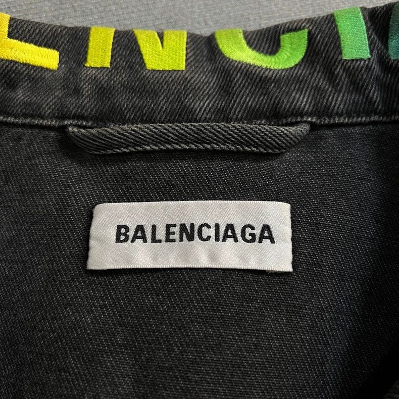 Balenciaga Balenciaga size 34 White back logo denim jacket Size XS / US 0-2 / IT 36-38 - 4 Thumbnail