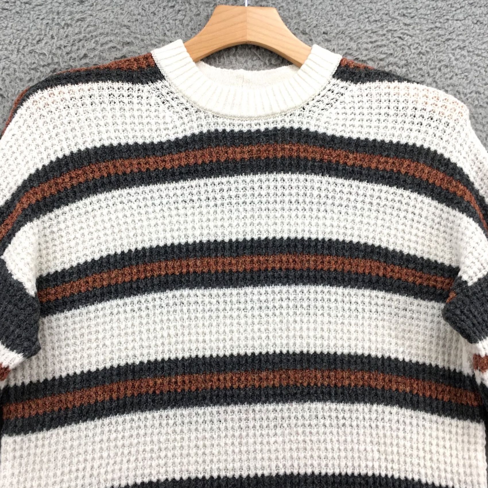 American Eagle Outfitters American Eagle Outfitters Crew Neck Sweater Mens S White Striped Pullover Knit Size US S / EU 44-46 / 1 - 3 Thumbnail