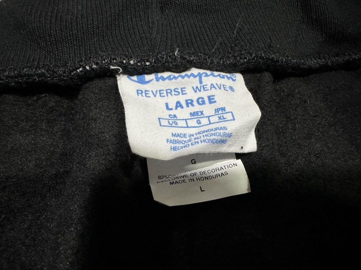 Champion 🔥Y2K Champion Reverse Weave Shorts Sweatpants Raw Edge Size US 32 / EU 48 - 4 Thumbnail