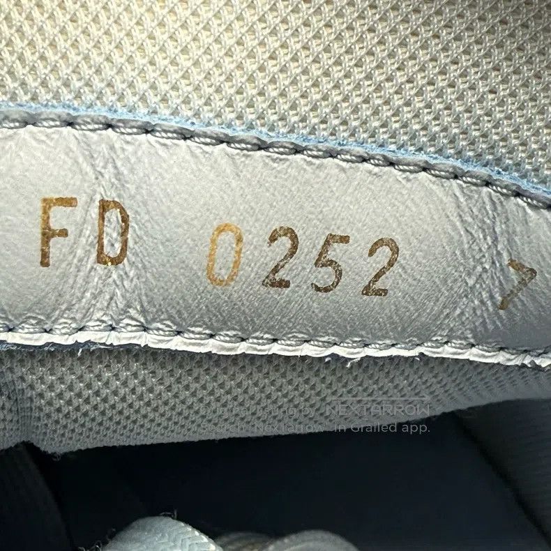 Louis Vuitton Louis Vuitton Trainer Sky Blue shoes Size US 7 / EU 40 - 7 Thumbnail