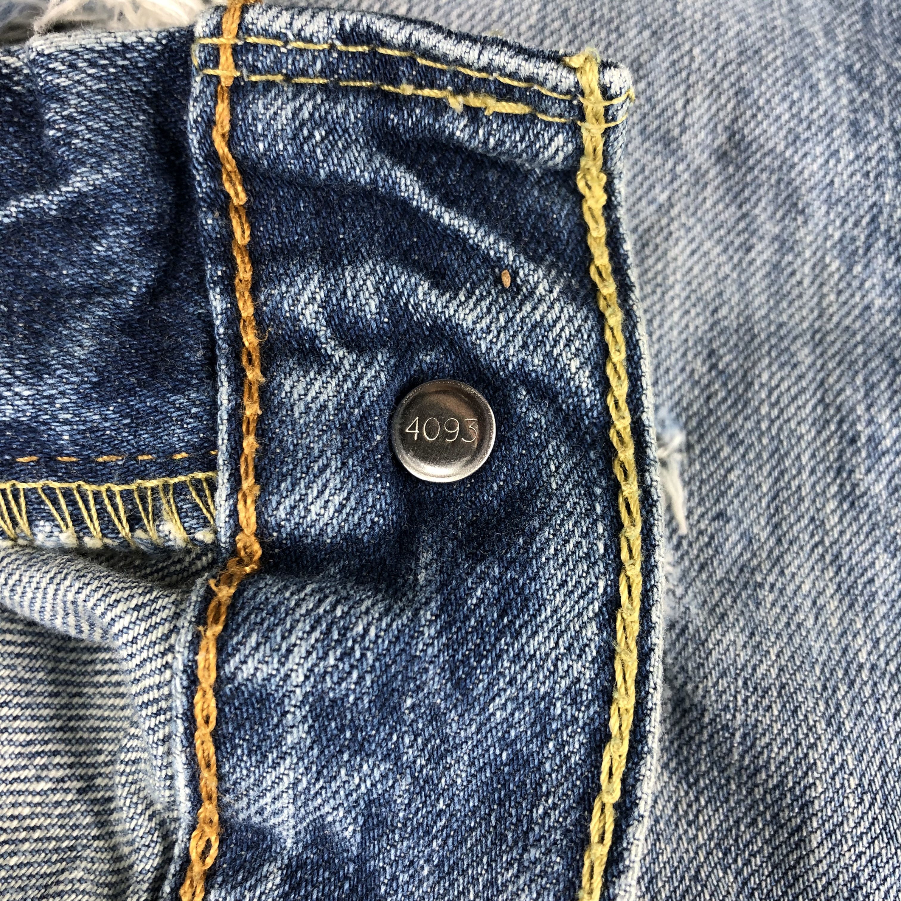 Levi's Vintage Levis 514 Jeans-JM1158 Size US 35 - 10 Thumbnail