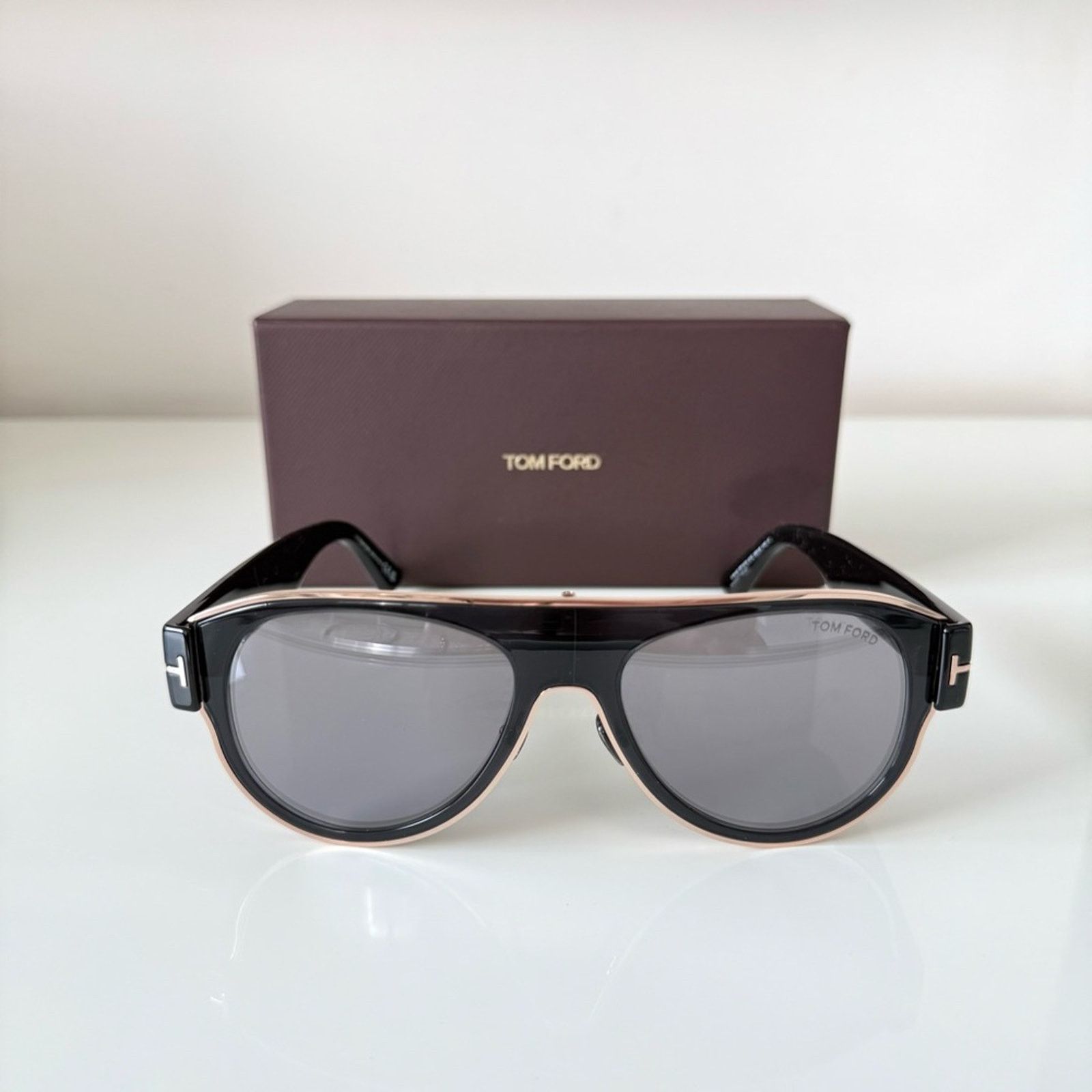 Tom Ford NEW!!! Tom Ford Lyle-02 TF1074 01C unisex sunglasses 580$ Size ONE SIZE - 1 Thumbnail