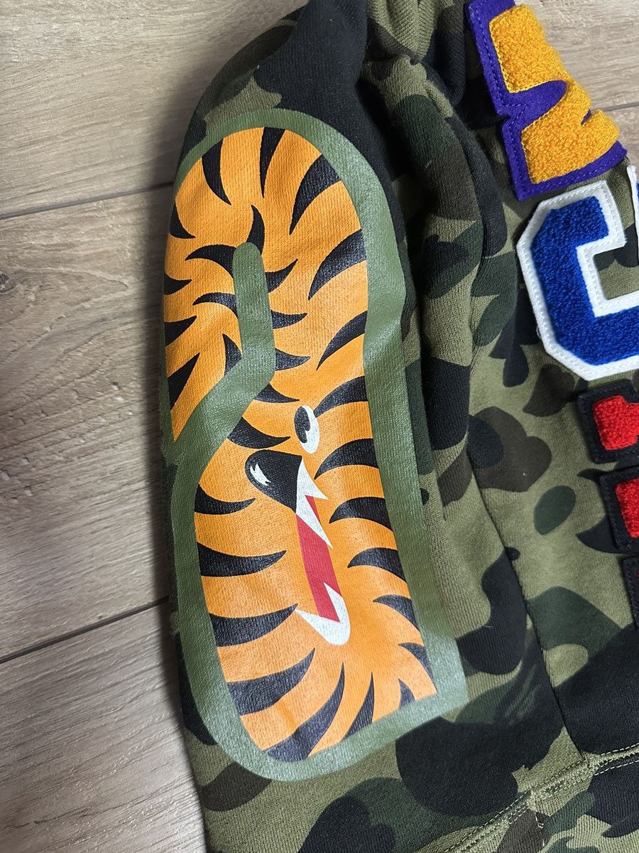 Bape 1st Camo Shark Full Zip Hoodie Size US XXL / EU 58 / 5 - 3 Thumbnail