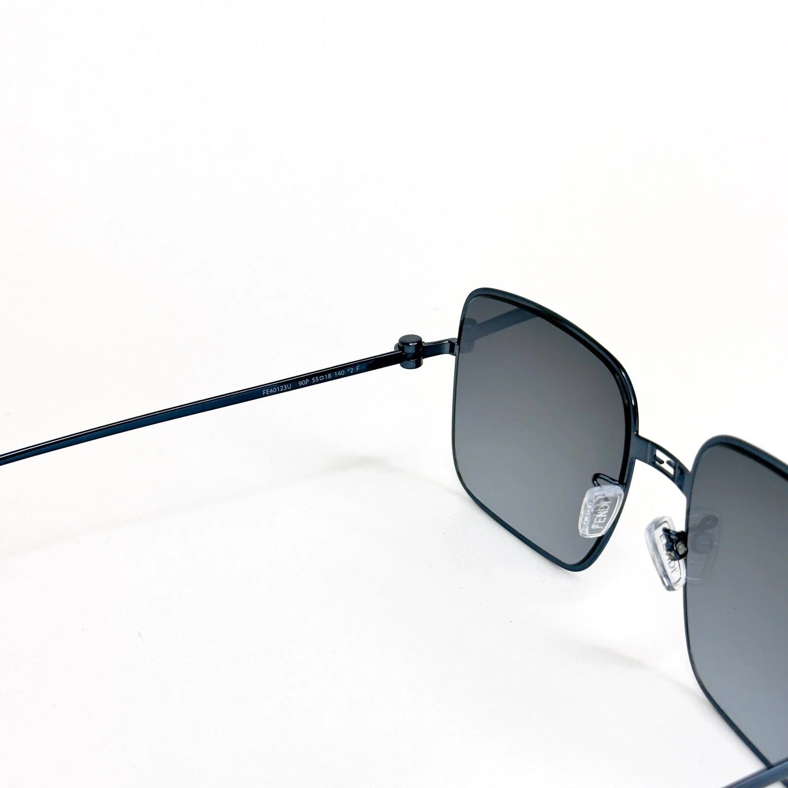 Fendi FENDI BAGUETTE 40123 Navy Fashion Sunglasses FE40123U 90P Size ONE SIZE - 6 Thumbnail