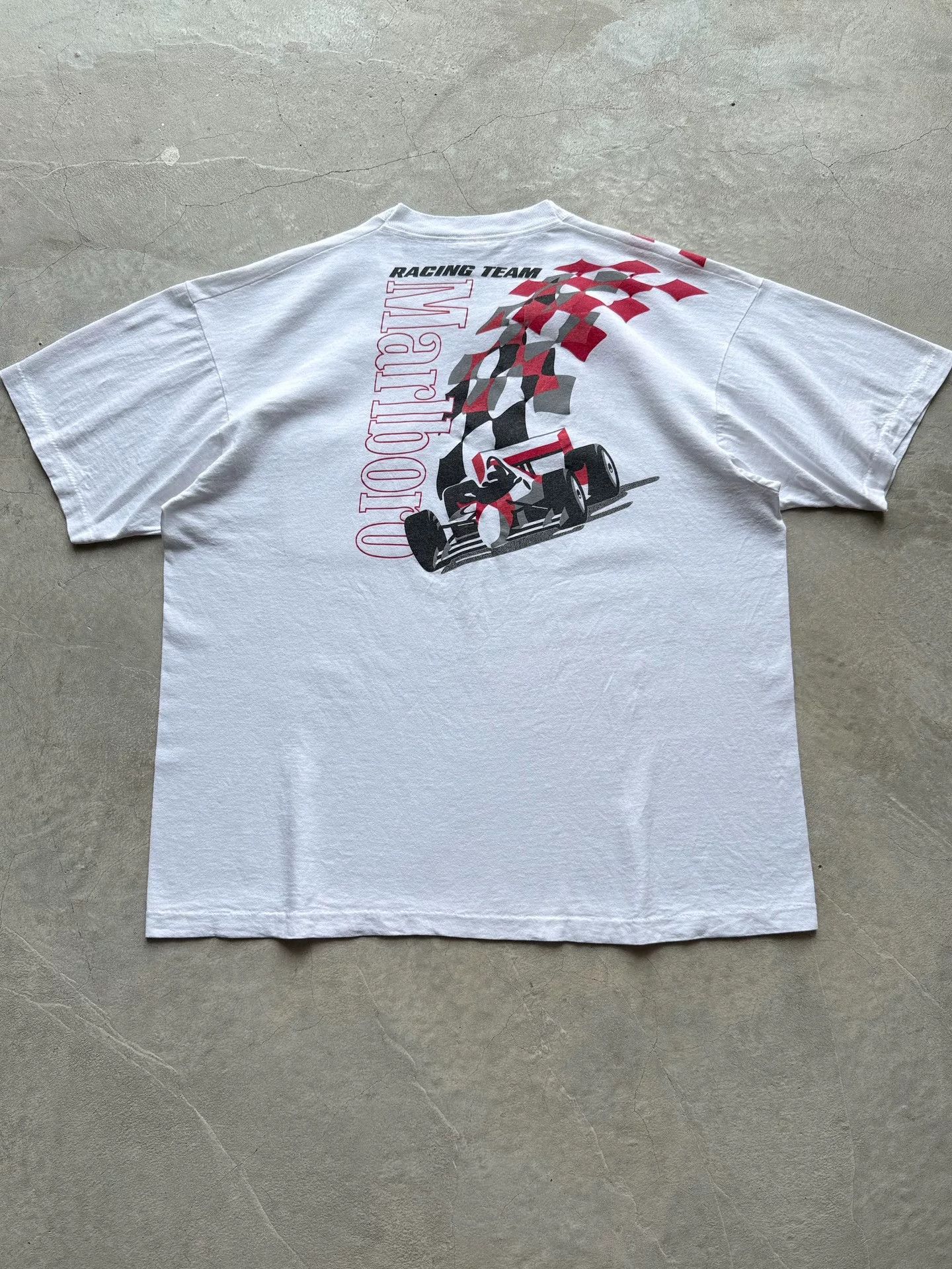 Vintage Vintage 90s Marlboro Racing Pocket Tee Size US XL / EU 56 / 4 - 1 Thumbnail